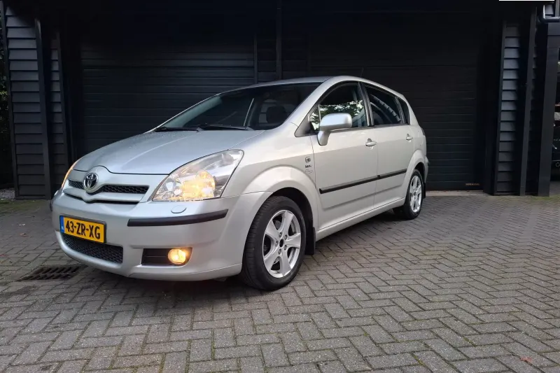 Toyota Corolla Verso (2005)