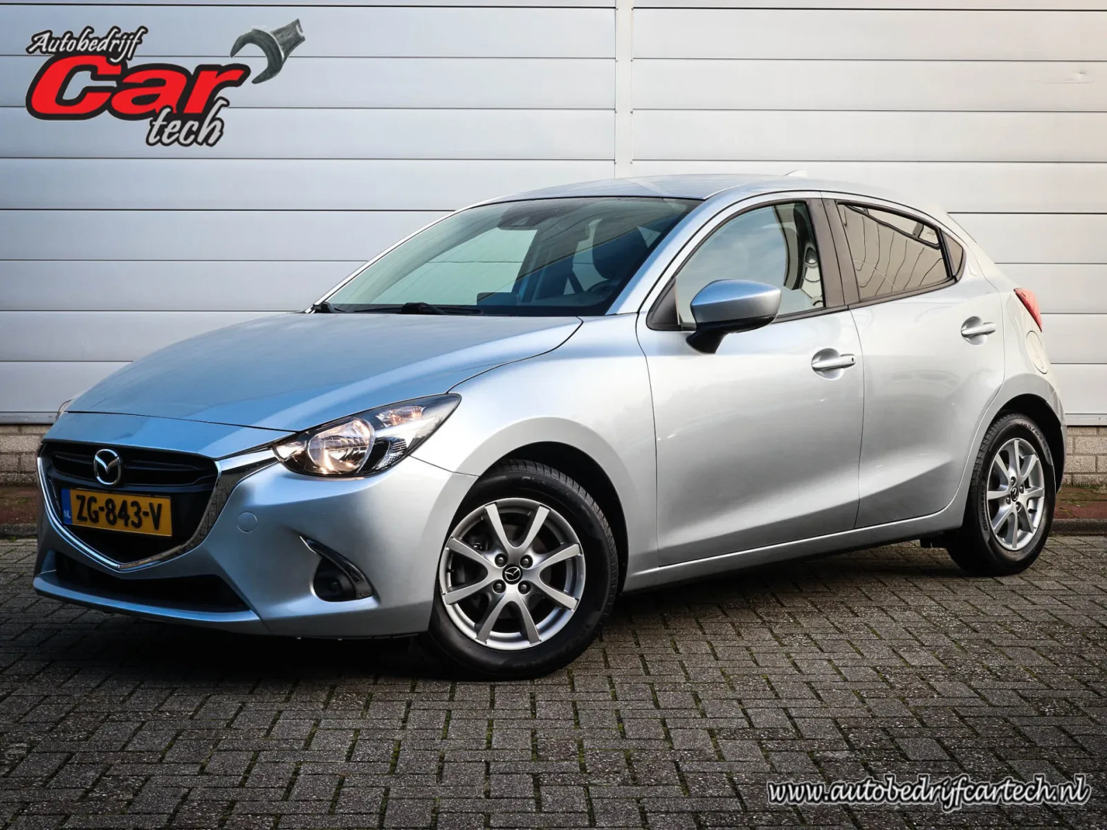 Mazda 2 (2019) — foto 1