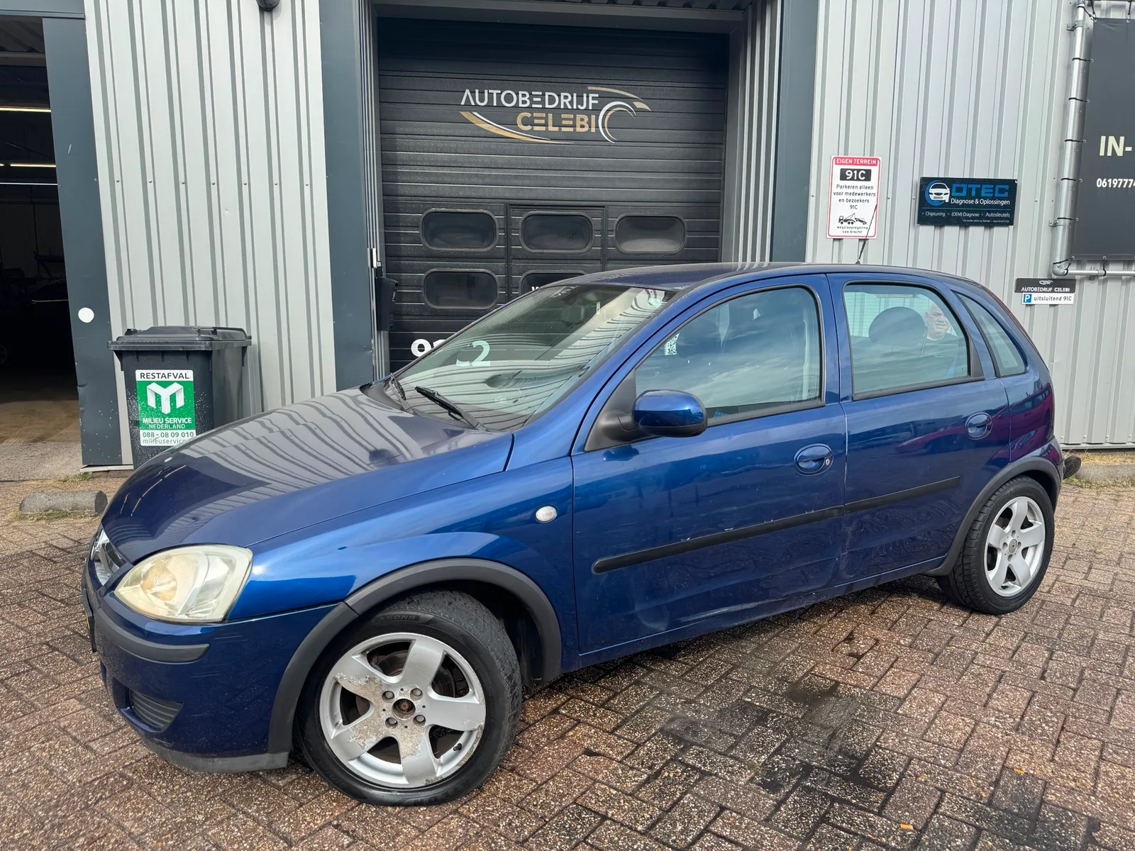Opel Corsa (2004) — foto 1