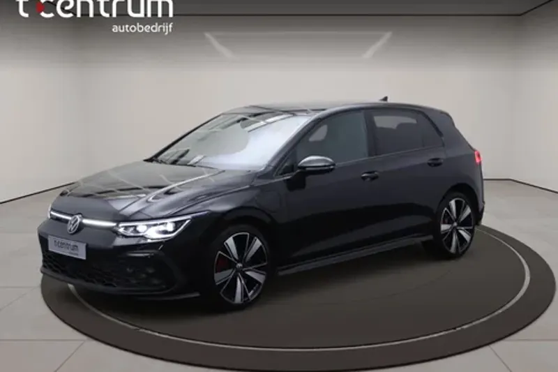 Volkswagen Golf (2022)