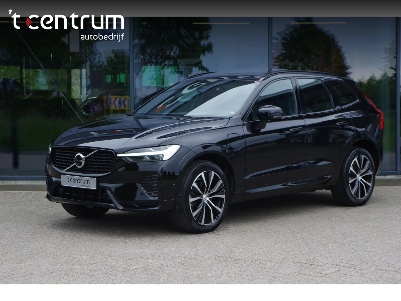 Volvo XC60 (2023) — foto 1