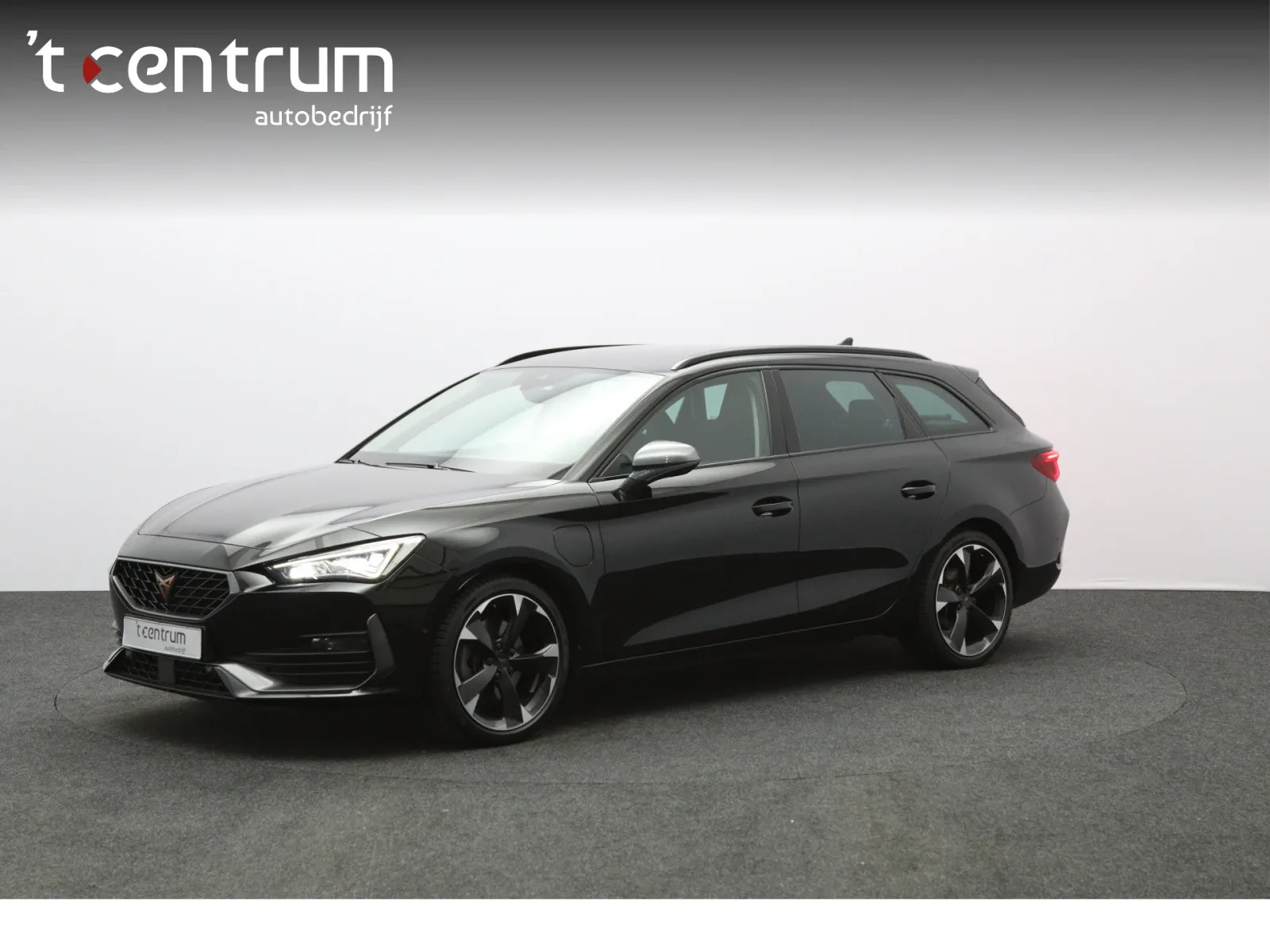 CUPRA Leon (2024) — foto 1