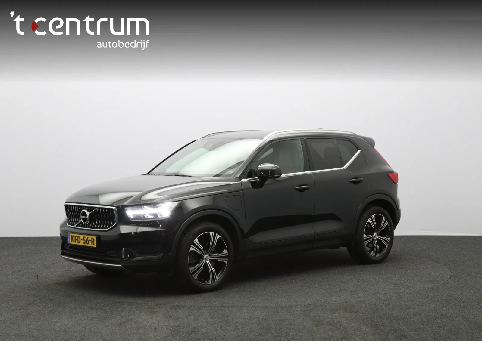 Volvo XC40 (2021) — foto 1