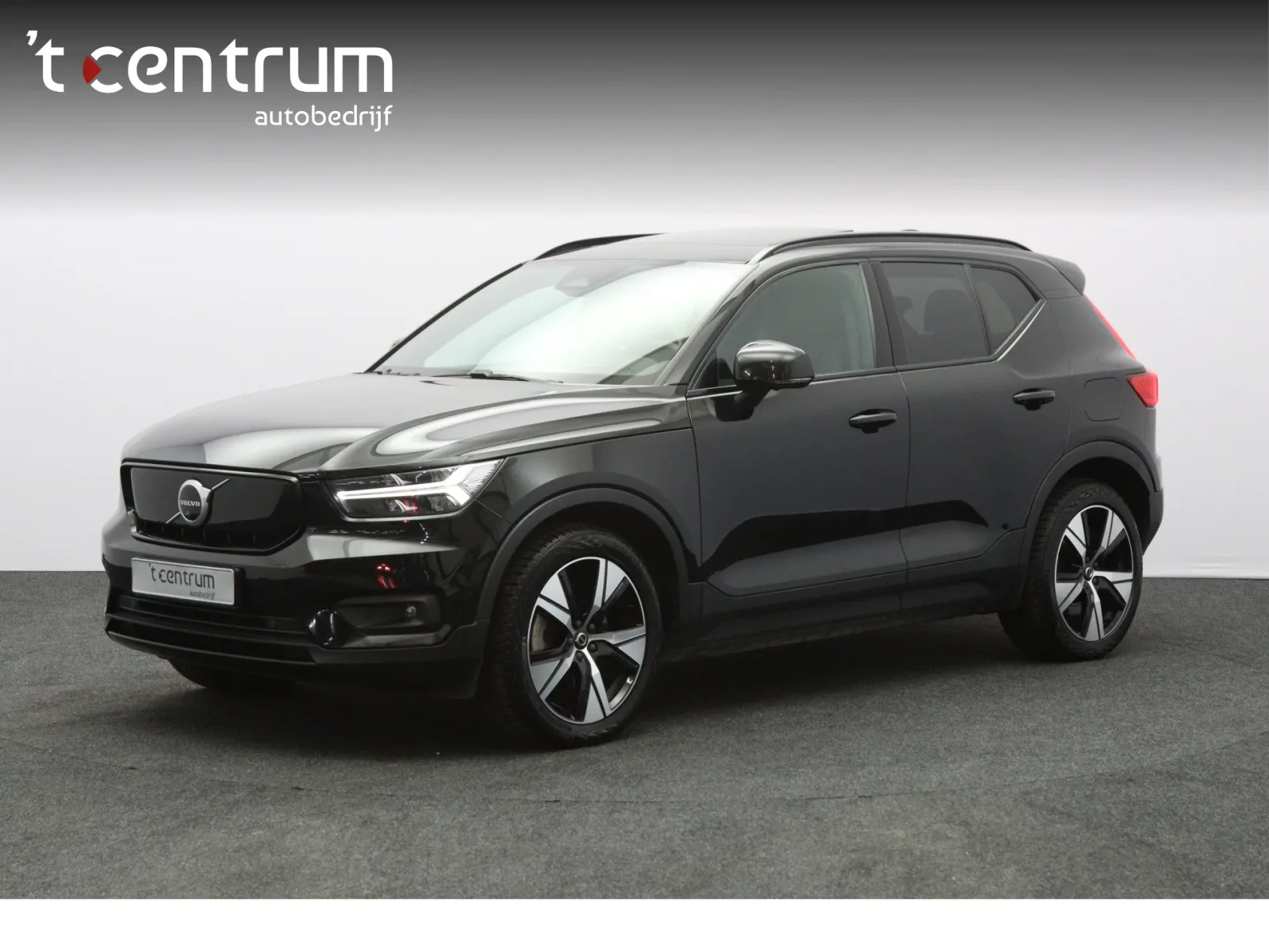 Volvo XC40 (2021) — foto 1