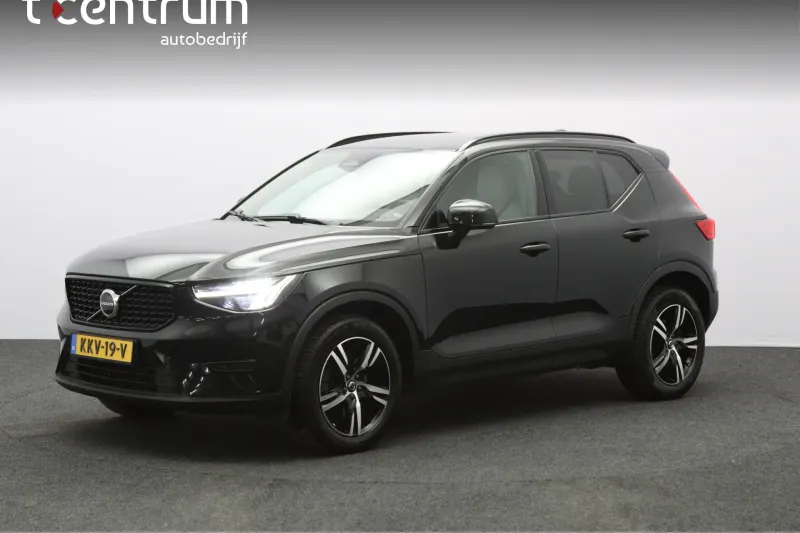 Volvo XC40 (2023)