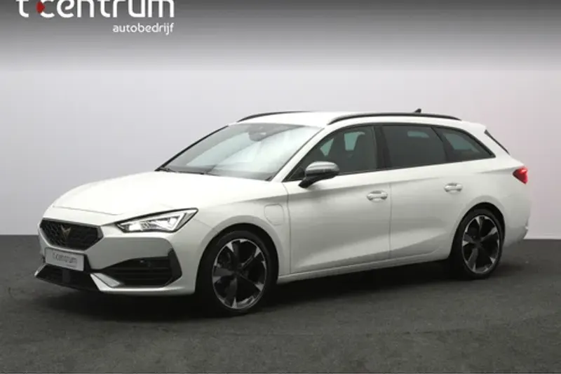 CUPRA Leon (2023)