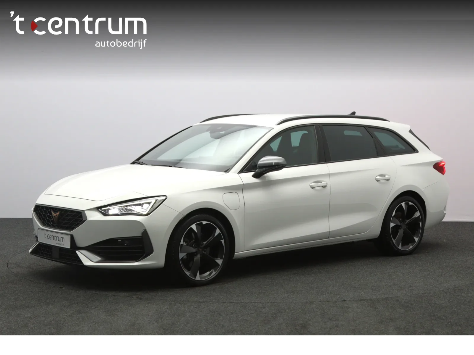 CUPRA Leon (2023) — foto 1