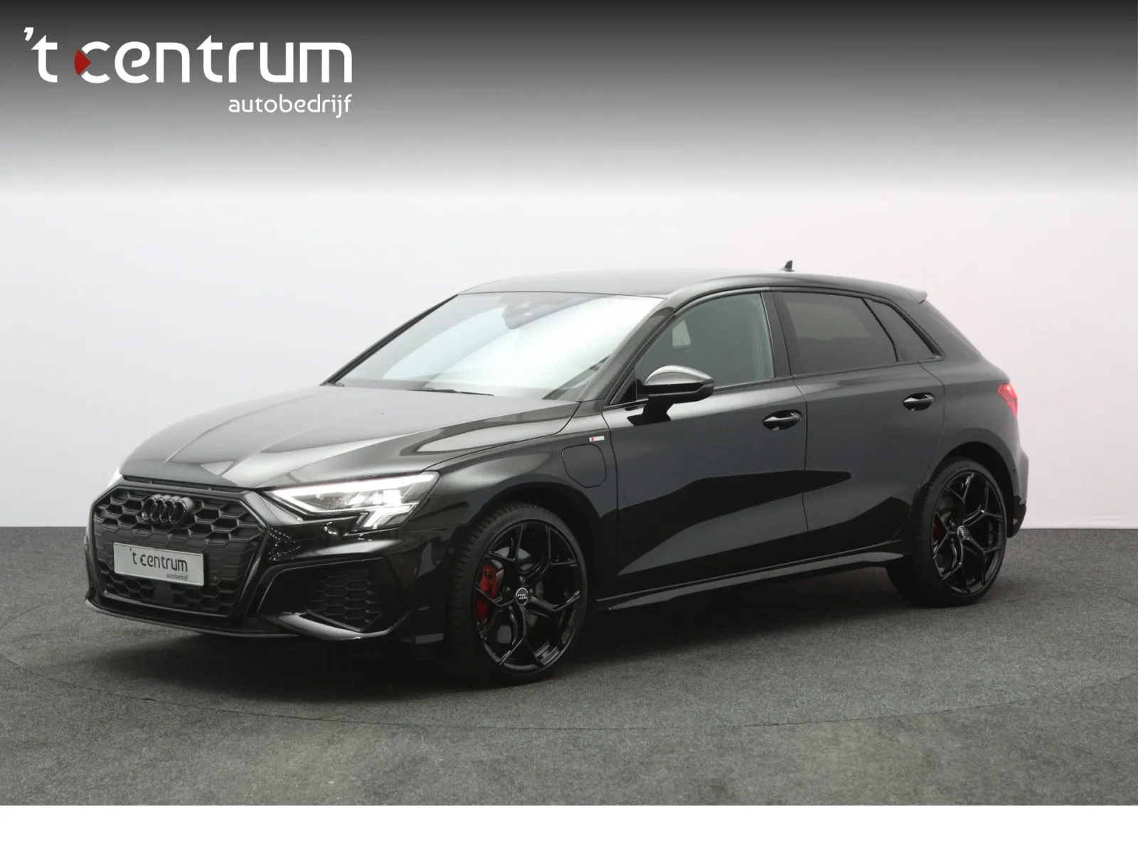 Audi A3 (2024) — foto 1