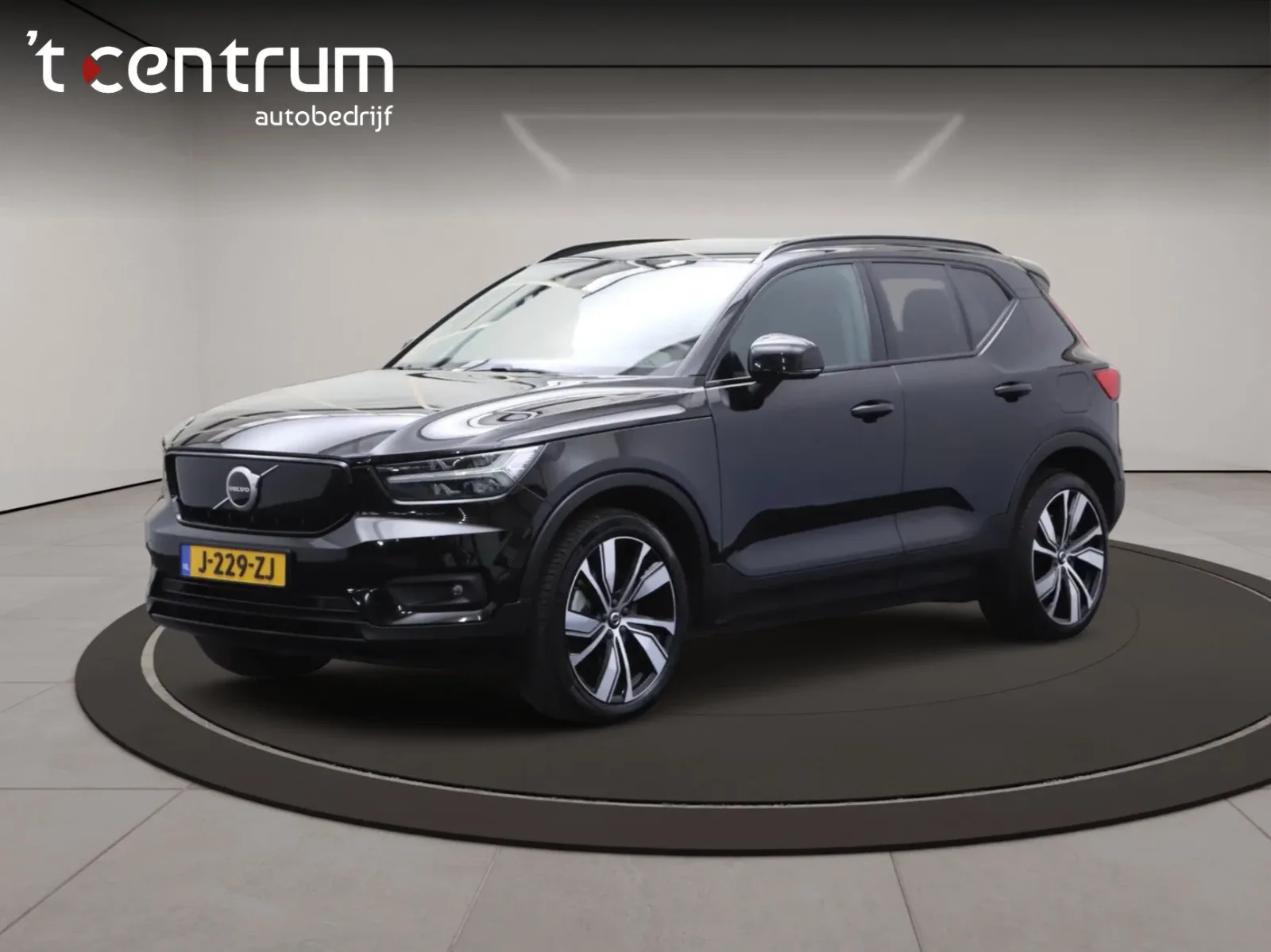 Volvo XC40 (2020) — foto 1