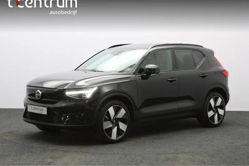 Volvo XC40 (2024)