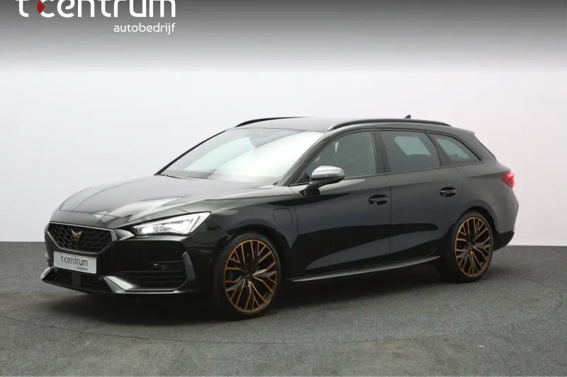 CUPRA Leon (2023)