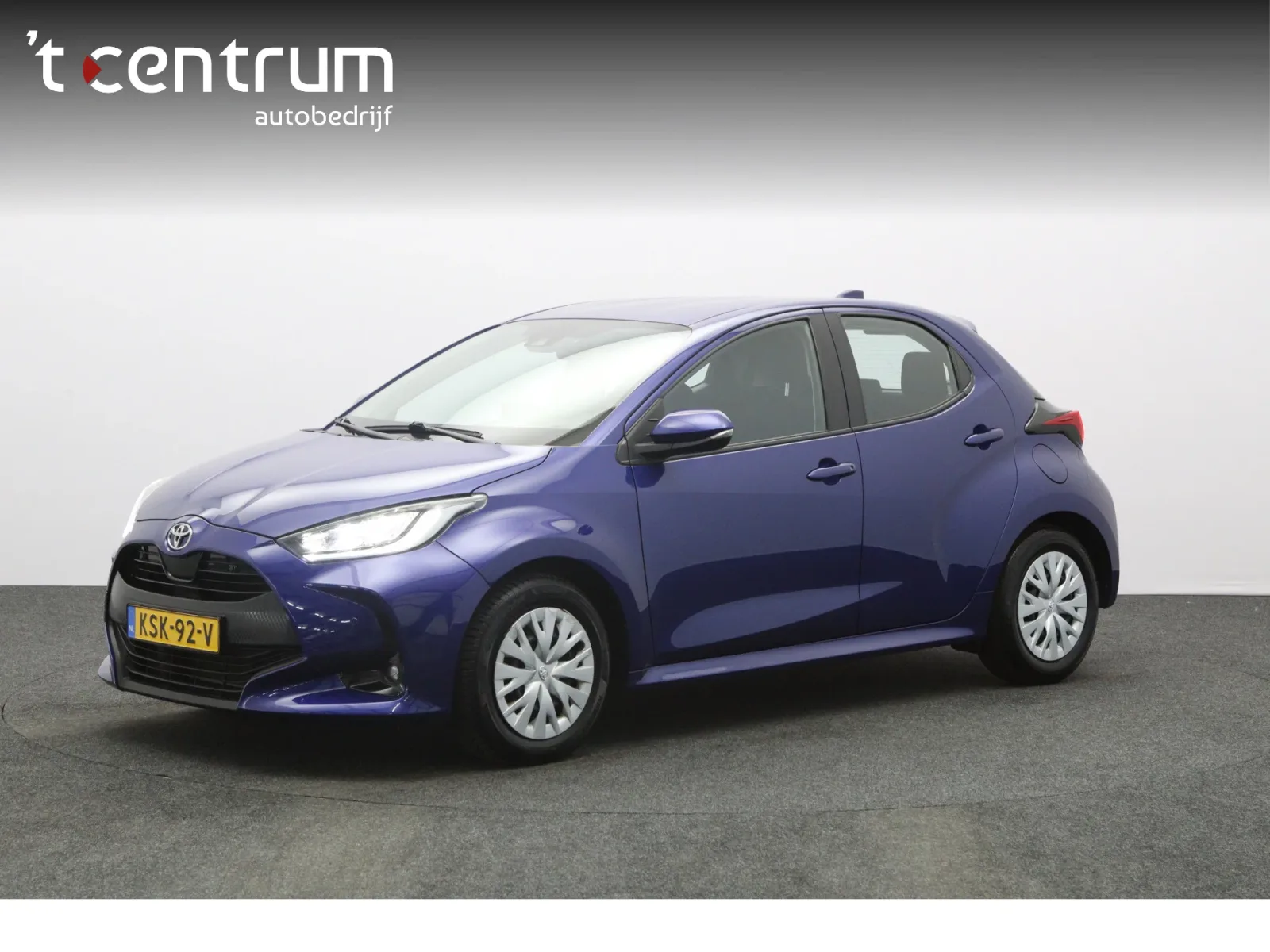 Toyota Yaris (2024) — foto 1
