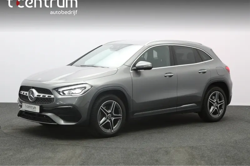 Mercedes-Benz GLA (2022)
