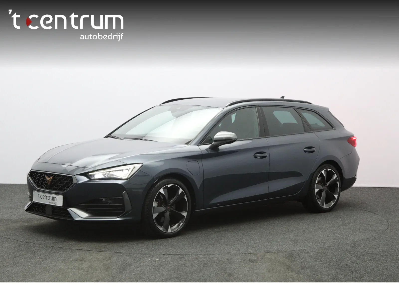 CUPRA Leon (2023) — foto 1