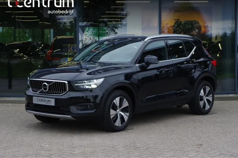 Volvo XC40 (2022)