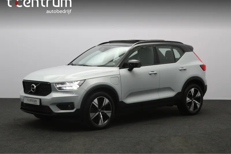 Volvo XC40 (2022)