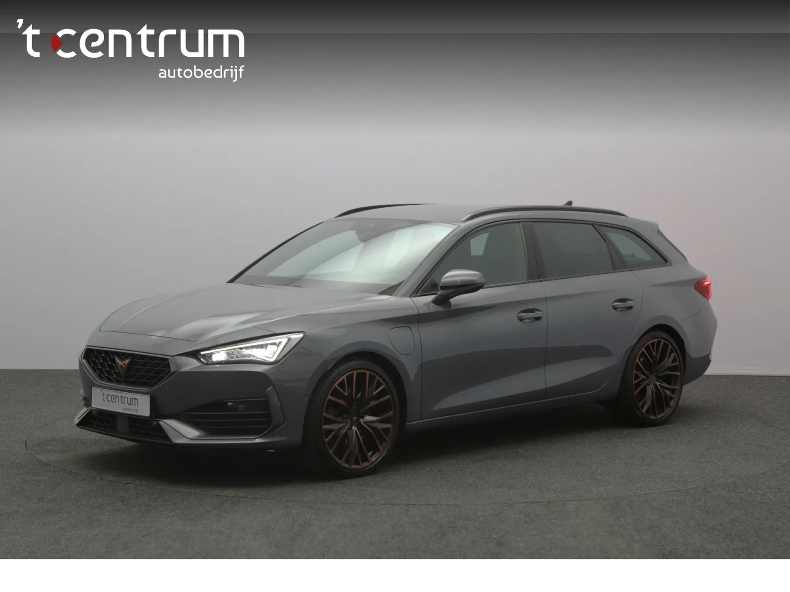 CUPRA Leon (2023) — foto 1