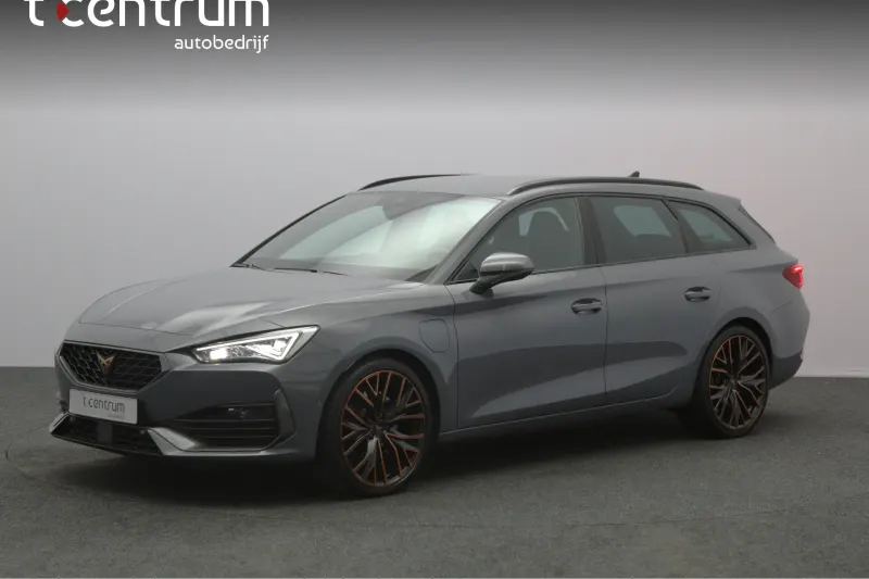 CUPRA Leon (2023)