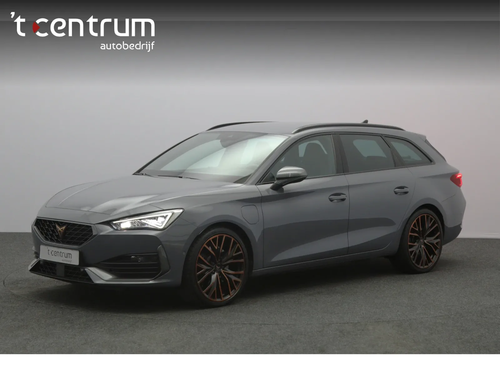CUPRA Leon (2023) — foto 1