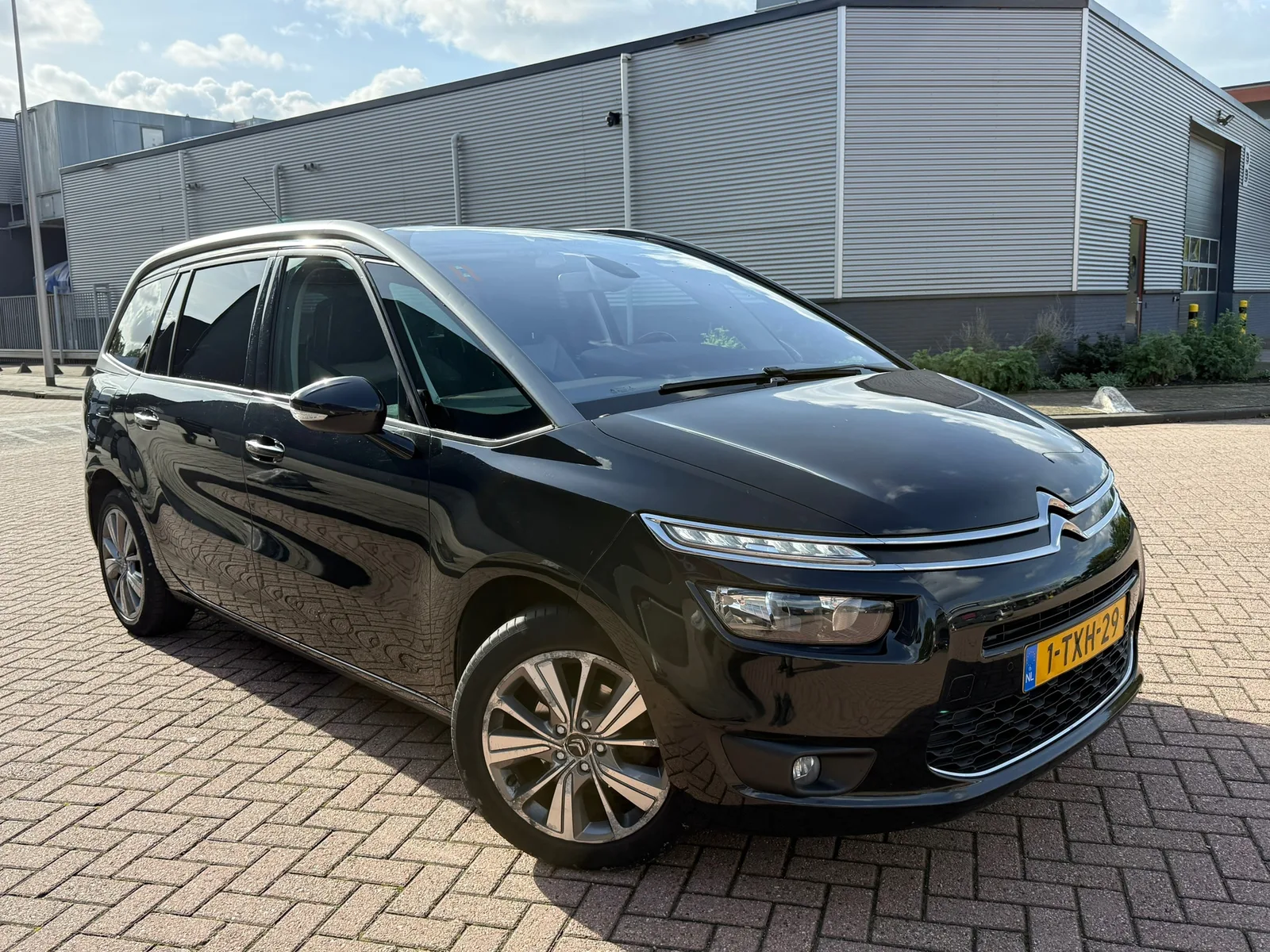 Citroën Grand C4 Picasso (2014) — foto 1