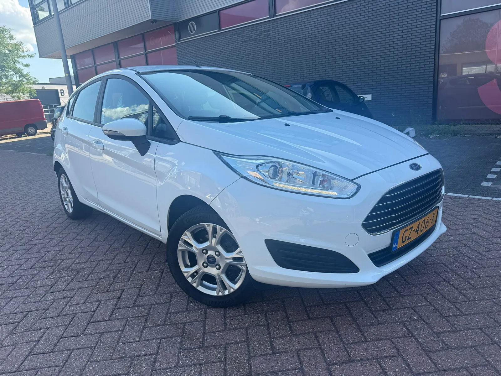 Ford Fiesta (2015) — foto 1