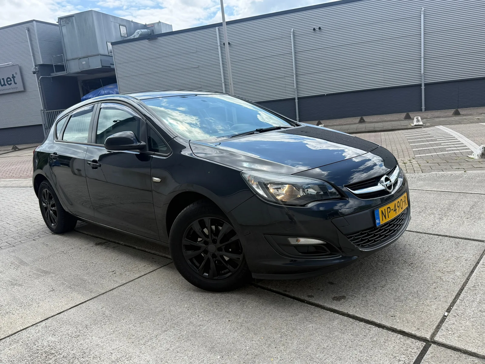 Opel Astra (2015) — foto 1