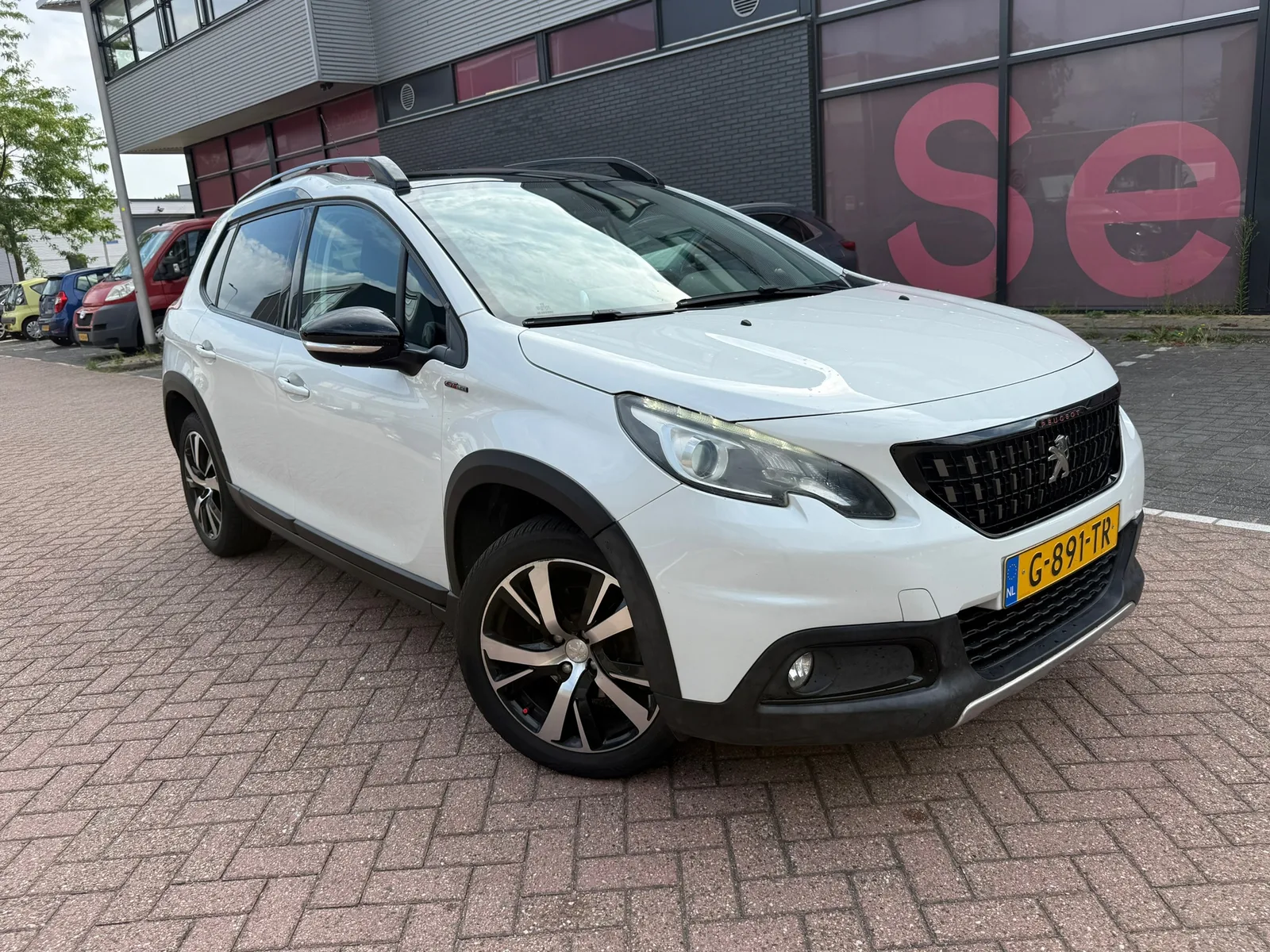 Peugeot 2008 (2016) — foto 1