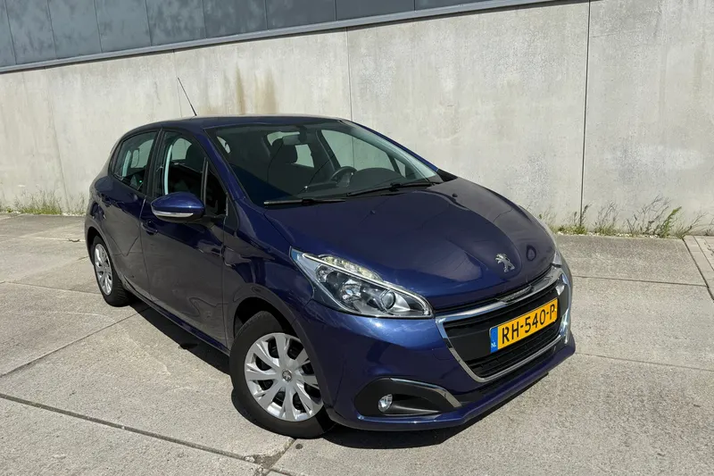Peugeot 208 (2017)
