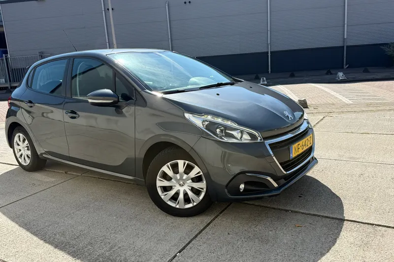 Peugeot 208 (2017)