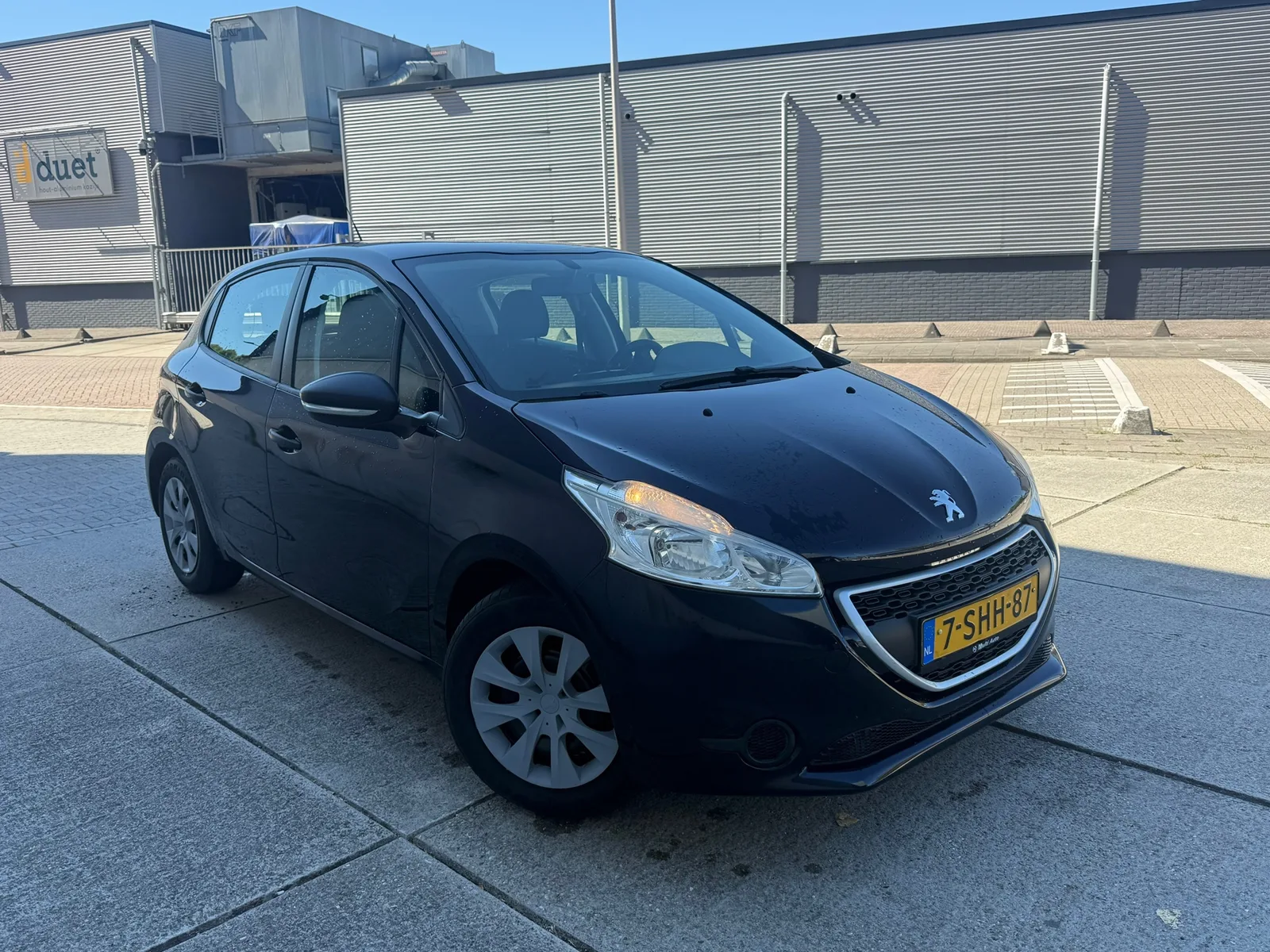 Peugeot 208 (2013) — foto 1
