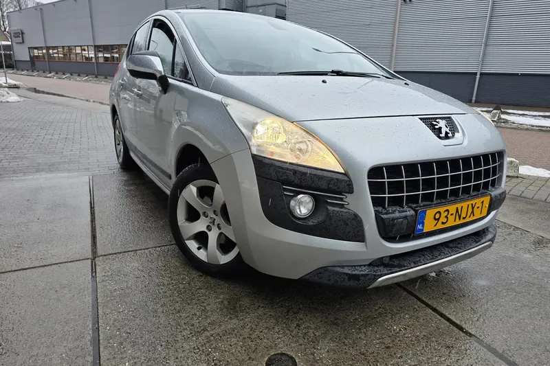 Peugeot 3008 (2010)