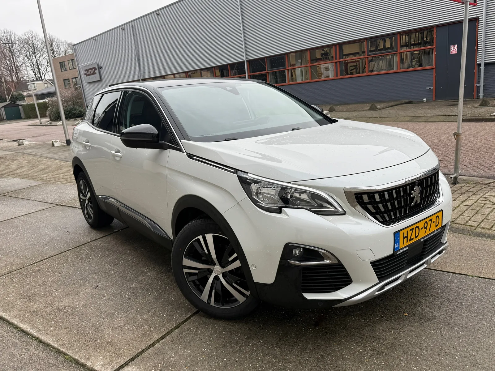 Peugeot 3008 (2018) — foto 1