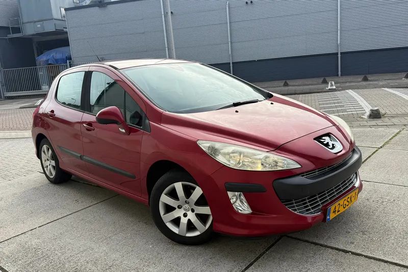 Peugeot 308 (2008)
