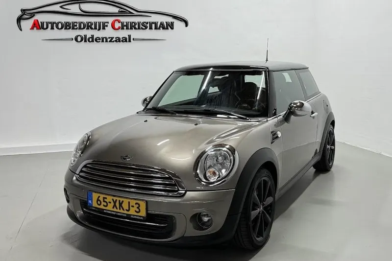 MINI Cooper (2012)