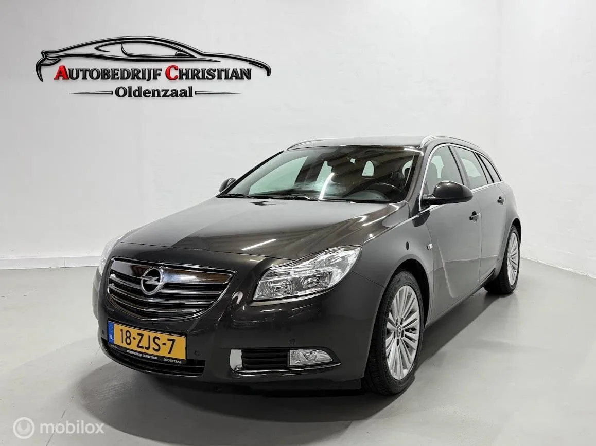 Opel Insignia Sports Tourer (2012) — foto 1