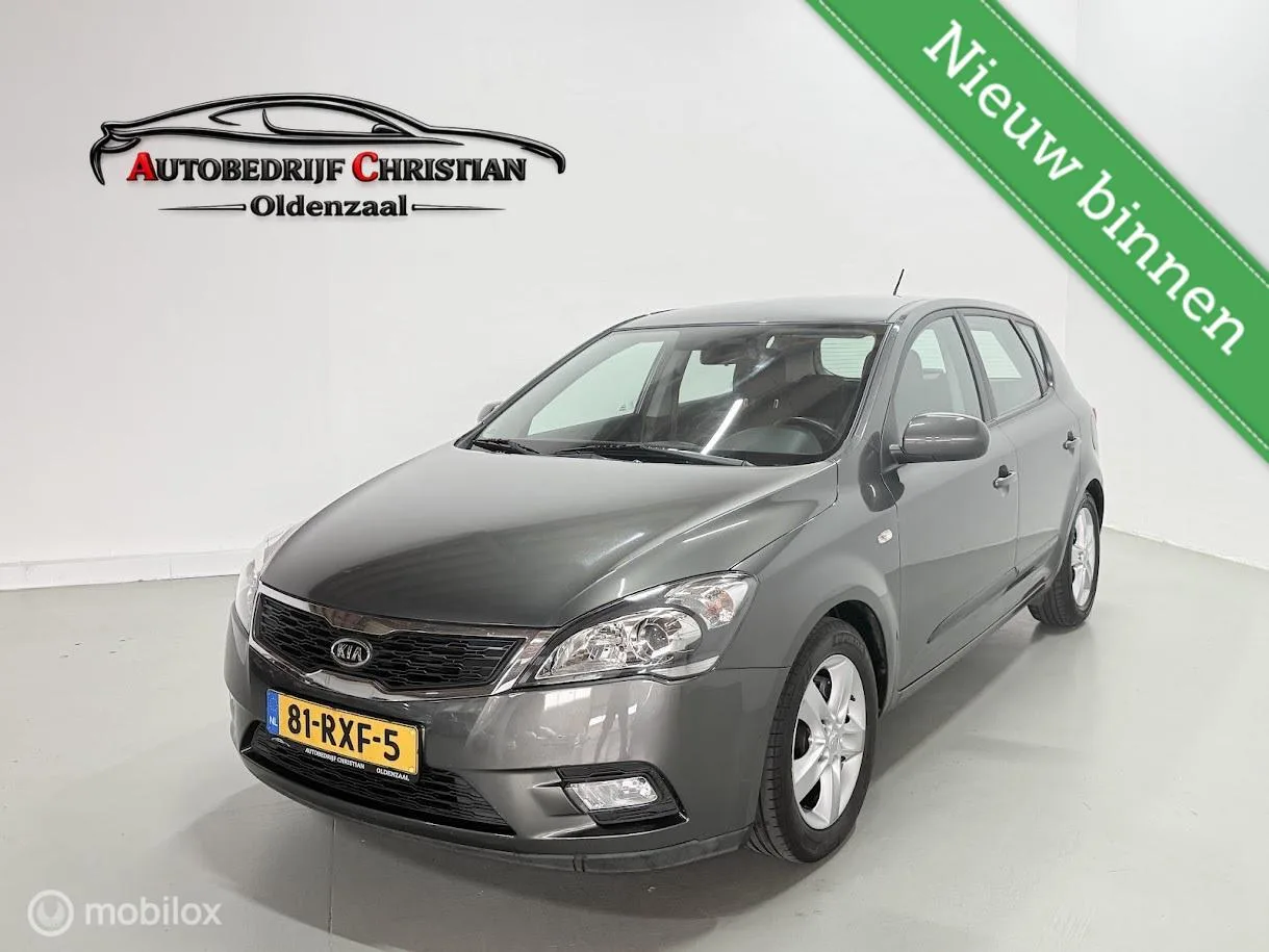 Kia Cee'd (2011) — foto 1