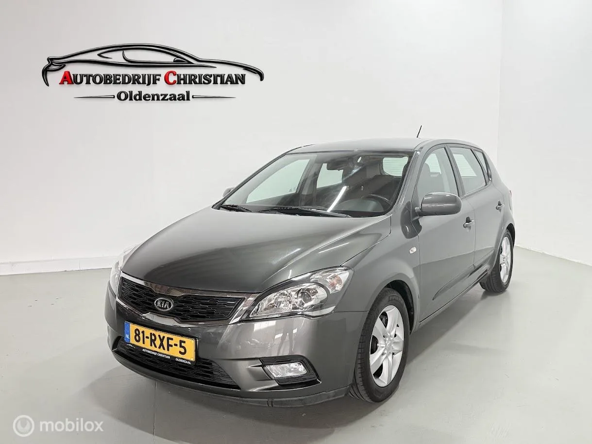 Kia Cee'd (2011) — foto 1