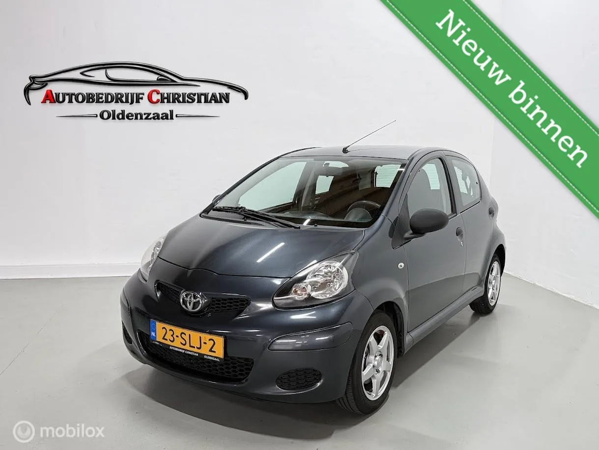Toyota Aygo (2011) — foto 1