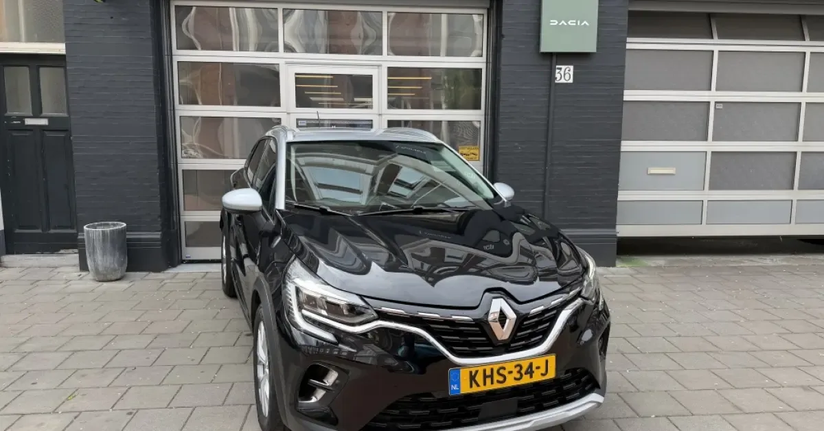 Renault Captur (2021) — foto 1