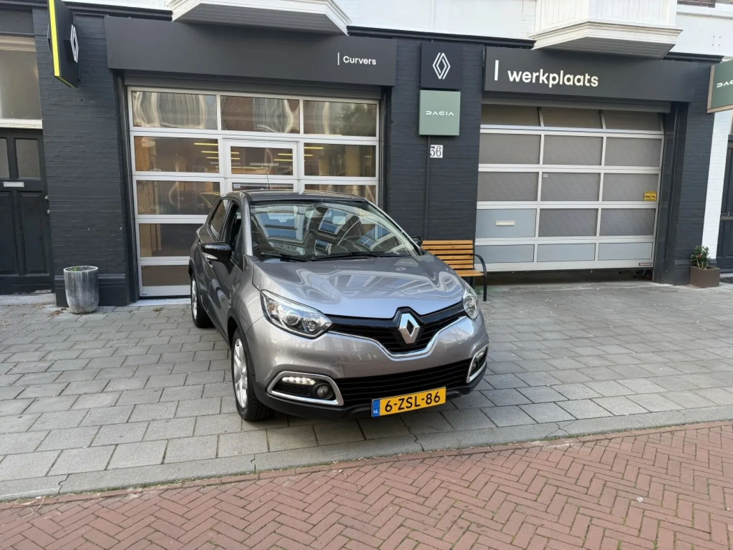 Renault Captur (2015) — foto 1