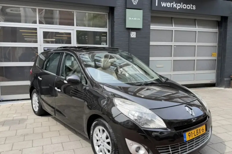 Renault Grand Scénic (2010)