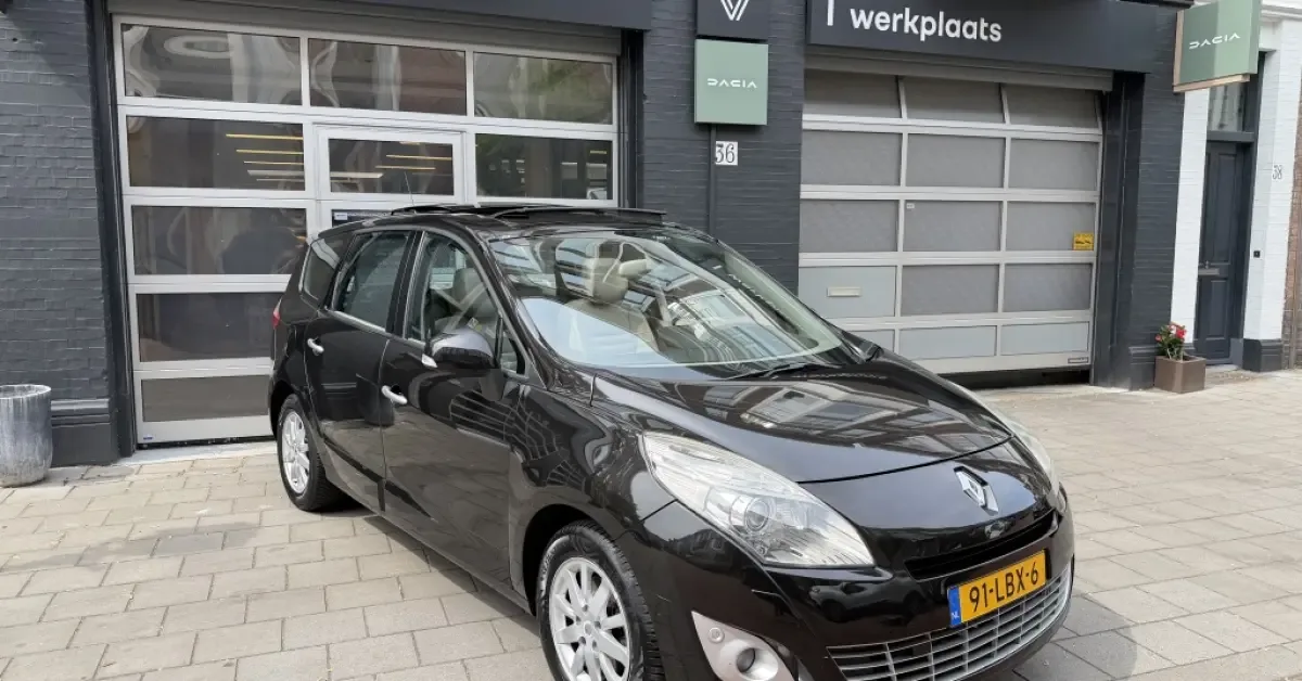 Renault Grand Scénic (2010) — foto 1