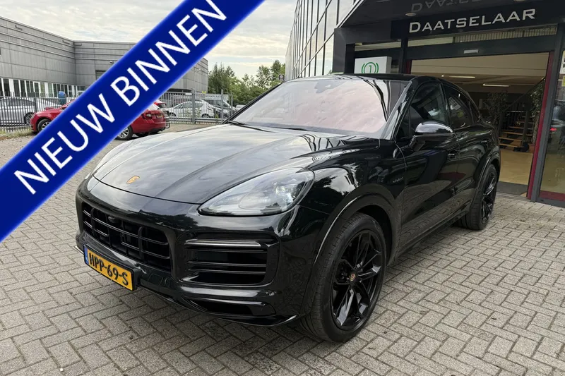 Porsche Cayenne (2023)