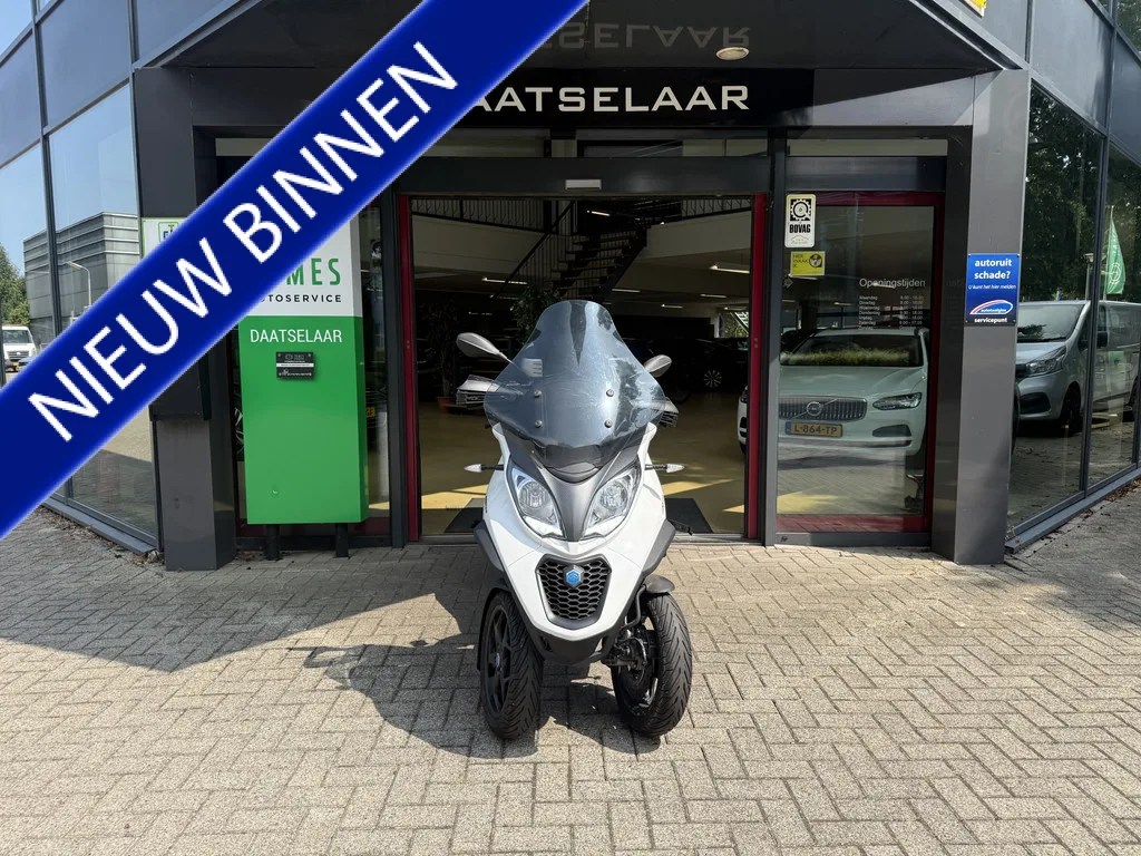 Piaggio MP3 400 HPE Sport (2022) — foto 1