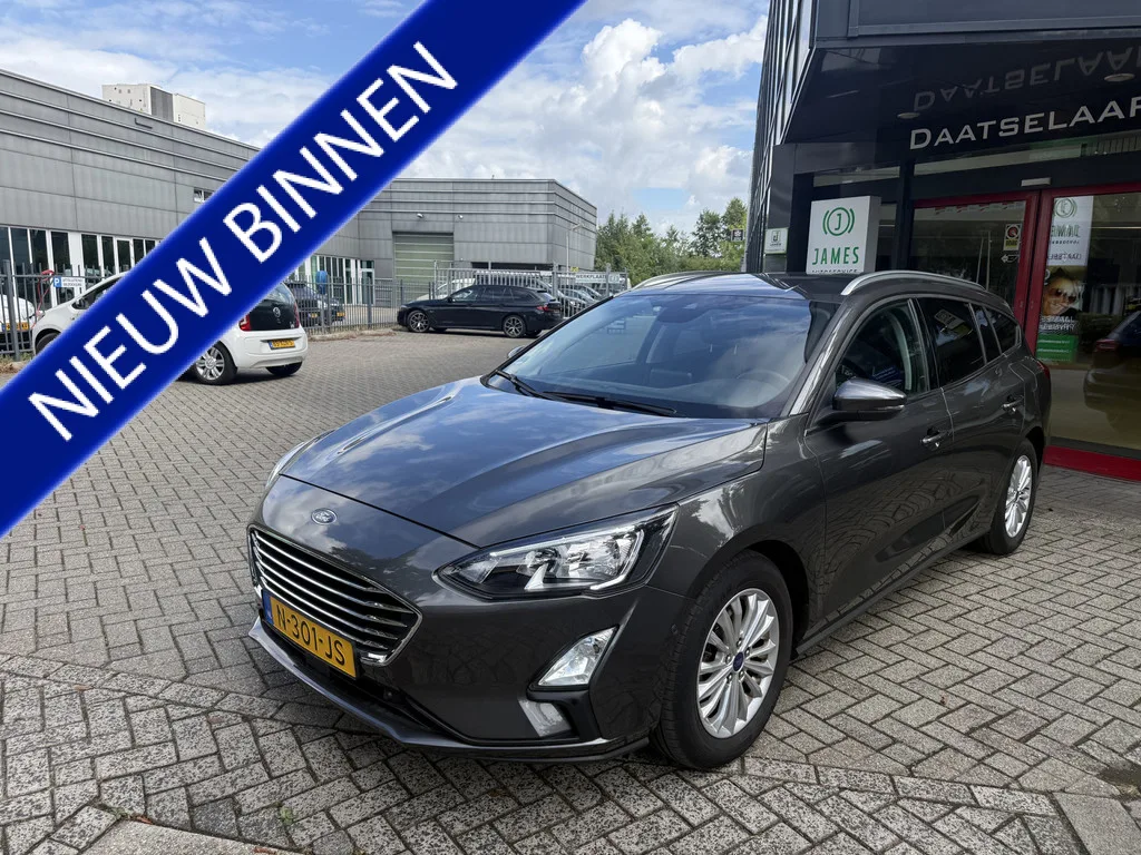 Ford Focus (2021) — foto 1