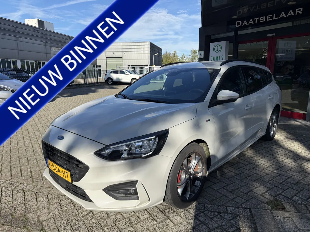 Ford Focus (2021) — foto 1