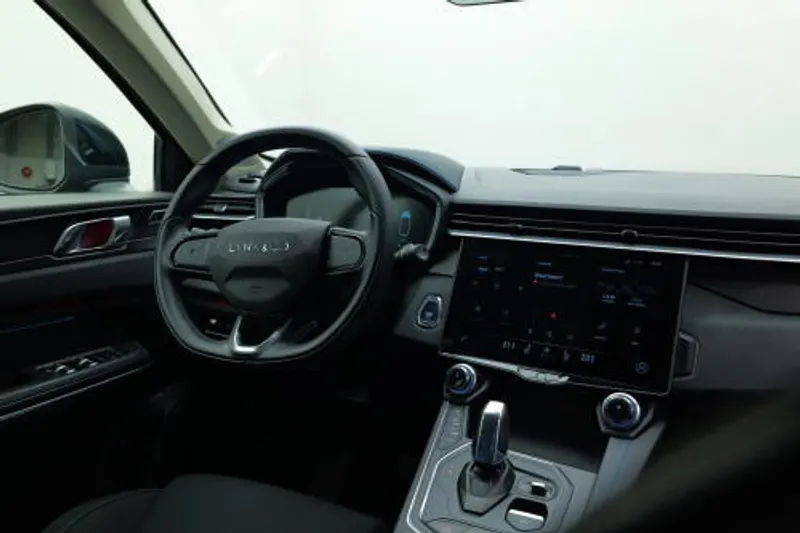 Lynk & Co 01 (2021)