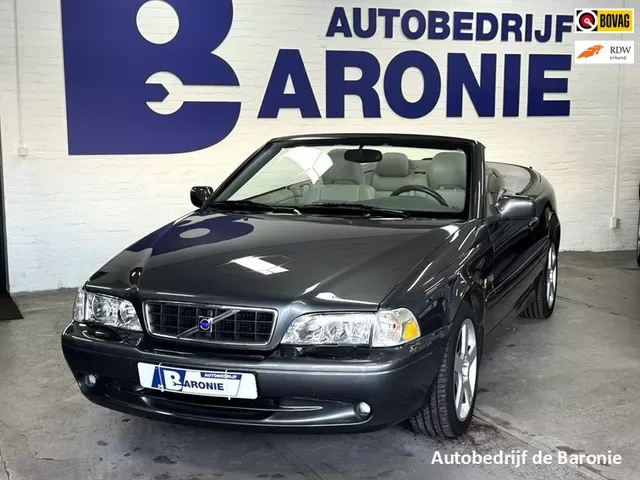 Volvo C70 (2004) — foto 1