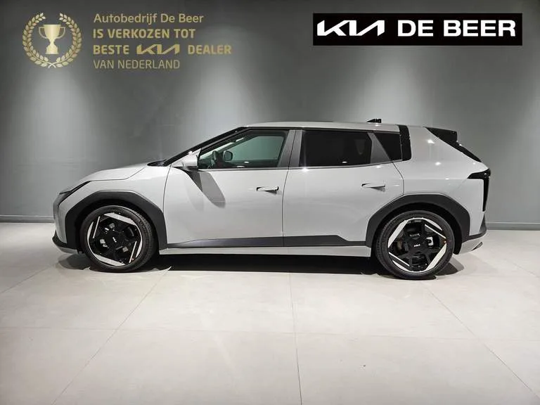 Kia EV4 (2026) — foto 1