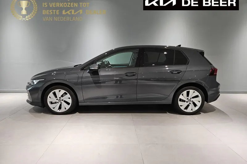 Volkswagen Golf (2025)